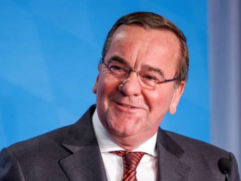 Hərbi büdcəmiz artırılmalıdır - Alman nazir