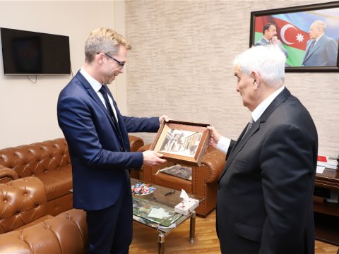 İsveç səfiri ADU-nun qonağı olub - FOTO