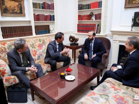 Mirzoyan Stoltenberqin xüsusi nümayəndəsi ilə görüşüb