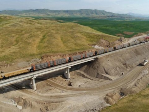 Horadiz–Ağbənd xəttinin tikinti işlərinin 48%-i tamamlanıb