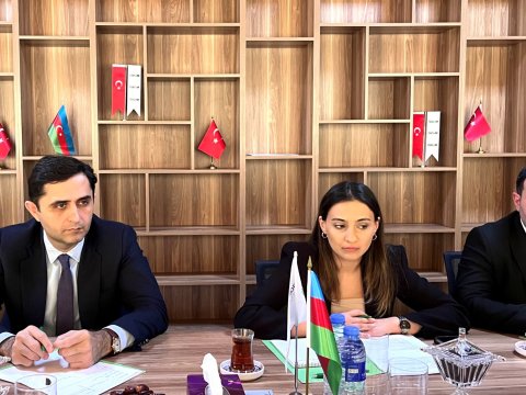 Arıçılıq təsərrüfatlarının sığortası üzrə müzakirələr aparıldı