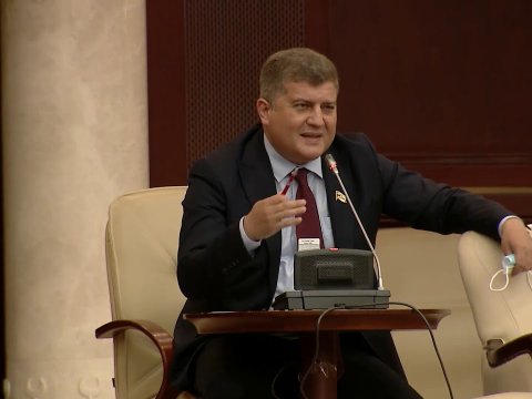 Erkin Qədirli Baş nazirin əleyhinə səs verib?