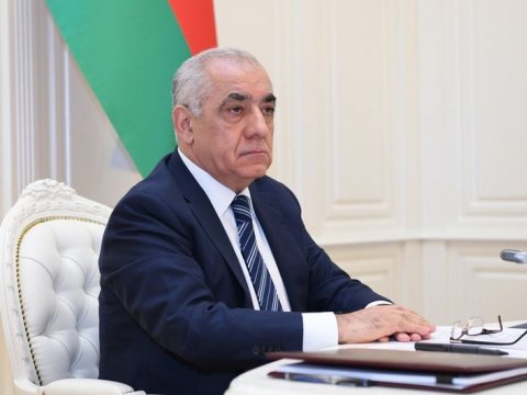 Əli Əsədov qırğız həmkarı ilə danışıqlar apardı 