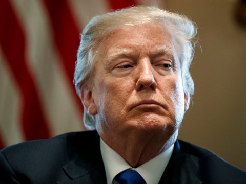 Tramp fırıldaqçılıqda ittiham olunur