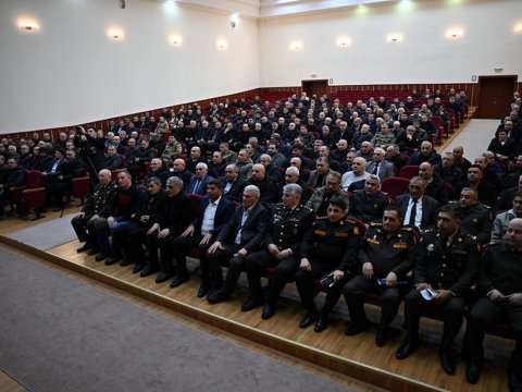 Xüsusi təyinatlı təhsil müəssisələrinə qəbulla bağlı görüş - FOTO