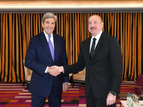 İlham Əliyev Con Kerri ilə GÖRÜŞDÜ