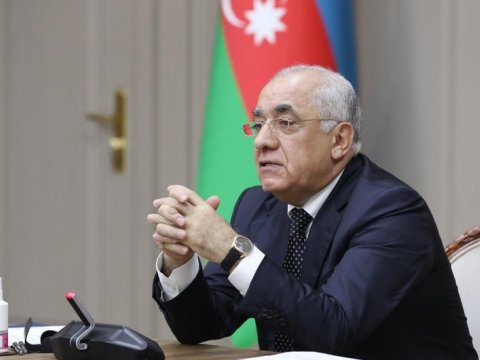 Gürcüstanın Baş naziri Əli Əsədovu təbrik etdi