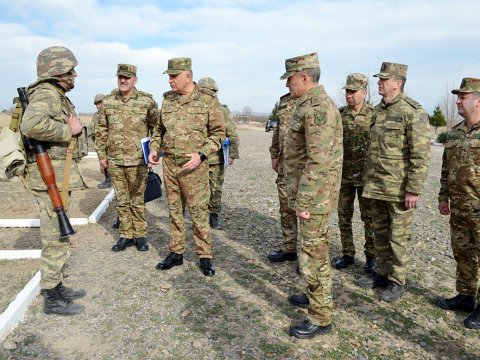 Baş Qərargah rəisi Hikmət Mirzəyevlə hərbi hissələri yoxladı - VİDEO