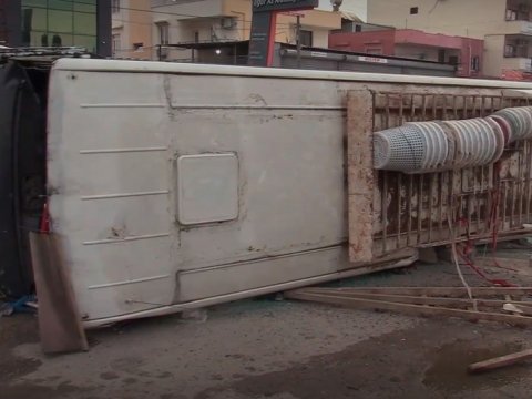 Türkiyədə avtobus aşdı - 15 nəfər xəsarət aldı