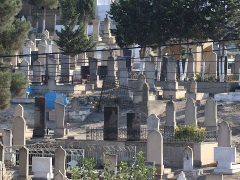 Bələdiyyələrə verilən qəbiristanlıqların sayı AÇIQLANDI