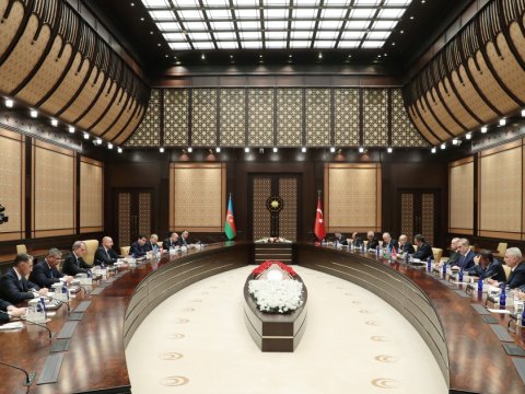 İlham Əliyevlə Ərdoğanın geniş tərkibdə görüşü BAŞLAYIB