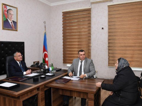 Komitə sədri vətəndaşların növbəti qəbulunu keçirib - FOTOLAR