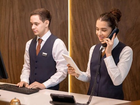 Təhsil İnstitutu resepşn vəzifəsinə vakansiya elan etdi