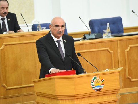 Tacikistan spikeri İlham Əliyevi təbrik etdi