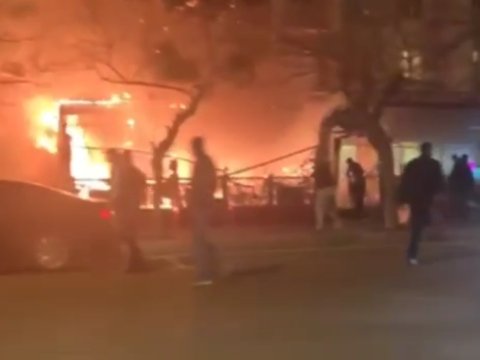 Bakıda restoran yanır - VİDEO