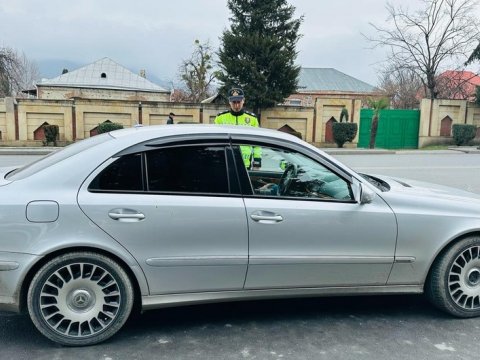 Narkotikin təsiri altında və sərxoş vəziyyətdə maşın sürən onlarla sürücü saxlanıldı