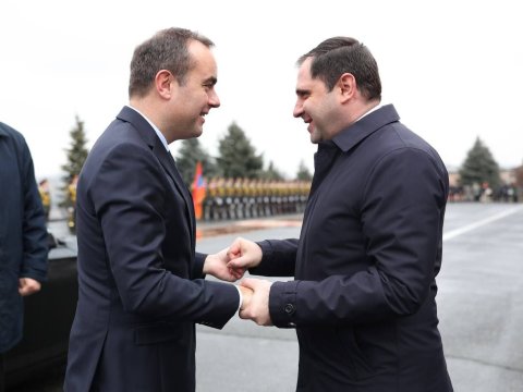Ermənistan və Fransa müdafiə nazirləri hərbi əməkdaşlıq paketi İMZALAYIBLAR