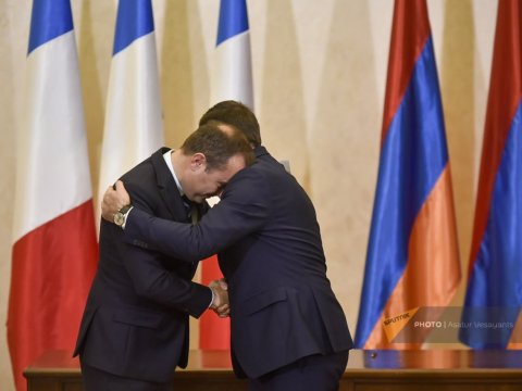 Fransa və Ermənistan müdafiə nazirlərinin FOTOSU
