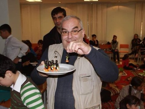 Əməkdar müəllim vəfat etdi