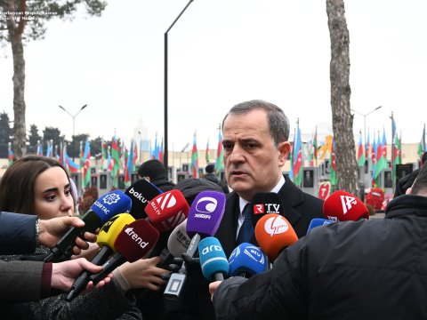 Bəzi çevrələr şərti sərhəddəki sakitlikdən narahat idi - Nazir