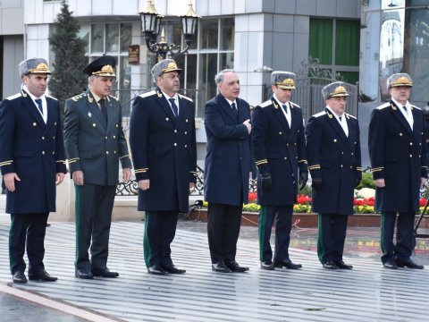 Baş Prokurorluğun rəhbərliyi Xocalı soyqırımı abidəsini ziyarət etdi