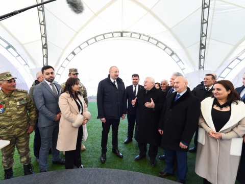 İlham Əliyevin Xocalı sakinləri ilə səmimi SÖHBƏTİ