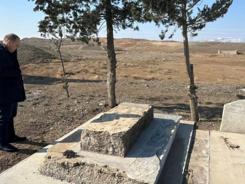 Ermənilər deputatın doğmalarının qəbirlərini dağıdıblar - FOTOLAR