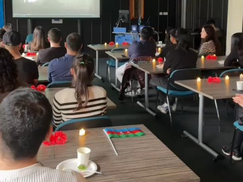 BMU məzunu Böyük Britaniyada Xocalı soyqırımı ilə bağlı tədbir keçirib