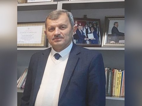 Müəllimlərdən rüşvət alan məktəb direktoru işdən QOVULDU 