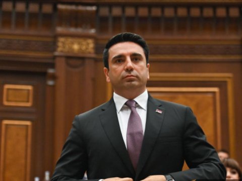 Əsirlərin qaytarılması üçün Azərbaycanla danışır aparırıq - Simonyan
