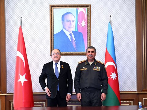 Nazir Yaşar Gülərin müavininə medal təqdim etdi