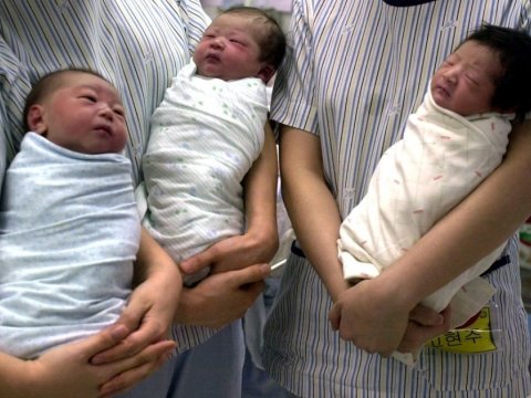 Cənubi Koreyada doğum rekord sayıda azalıb