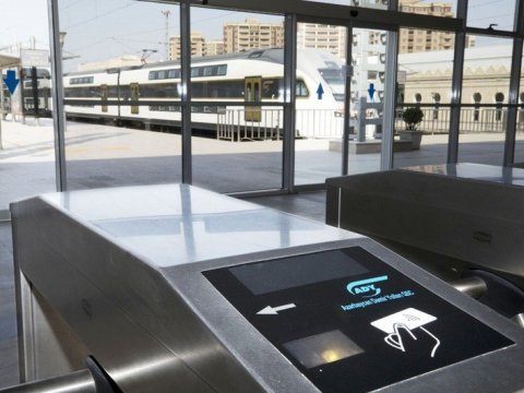 Bakı-Sumqayıt qatarında təmassız ödənişləri 2 dəfədən çox artıb