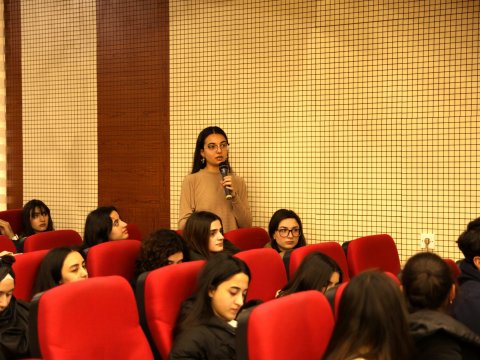 Aqrar Sığorta Fondu BDU-nun müəllim və tələbələri ilə görüş keçirib