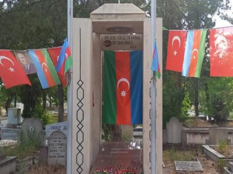 Rəsulzadənin Ankaradakı məzarı abadlaşdırılır