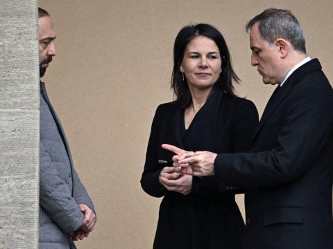 Mirzoyan-Bayramov görüşü sabah da davam edəcək 