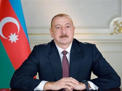 İlham Əliyev Macarıstanın yeni dövlət başçısını təbrik etdi