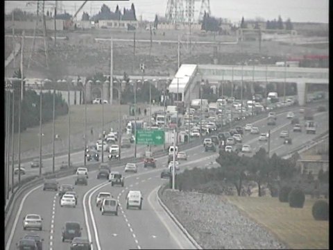 Aeroport yolunda qəza - Sıxlıq yarandı