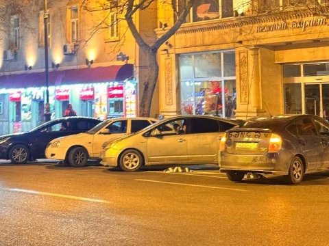 Gecə saatlarında velisoped zolağında maşın saxlamaq olar? - RƏSMİ AÇIQLAMA