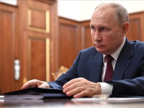 Putin kiçik biznesə kredit tətili VƏD EDİR