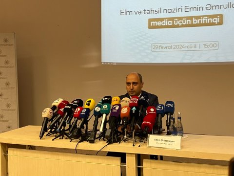 Qızılcaya görə məktəblərin bağlanması gündəmdə deyil - NAZİR