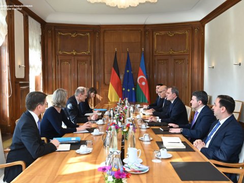 Ceyhun Bayramov Almaniyanın dövlət katibi ilə görüşdü