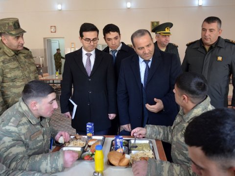 Ombudsmanın əməkdaşları hərbi hissəsələrdə oldular - FOTO