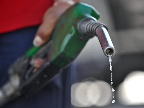 Azərbaycanda benzin ucuzlaşacaq, yoxsa bahalaşacaq? - İqtisadçı İZAH ETDİ