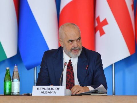 Azərbaycan qazı və Xəzər gələcəyimiz üçün mühüm rol oynayır - Edi Rama