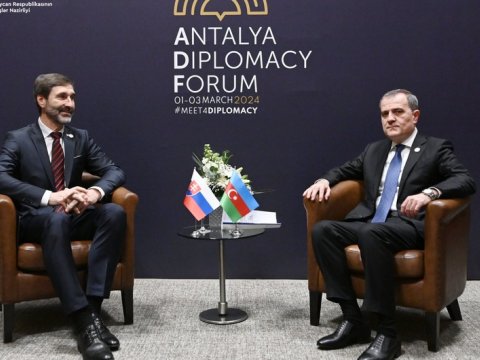 Ceyhun Bayramov həmkarı ilə danışıqlar apardı 