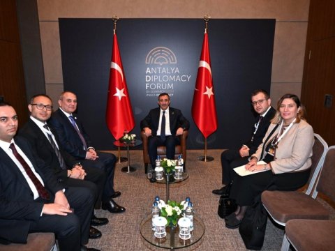 Cevdet Yılmaz YAP nümayəndə heyətini qəbul etdi 