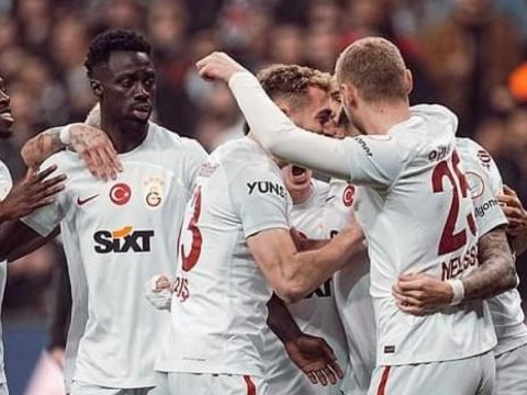 “Qalatasaray” derbidə “Beşiktaş”a qalib gəldi