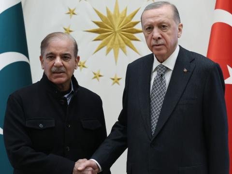 Ərdoğan Şəriflə danışıqlar apardı