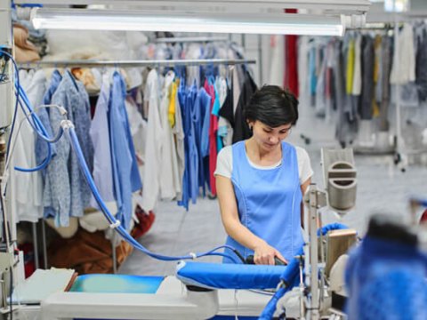 Yaşayış binalarında quru təmizləmə müəssisələrinin yerləşməsi qadağan edilib